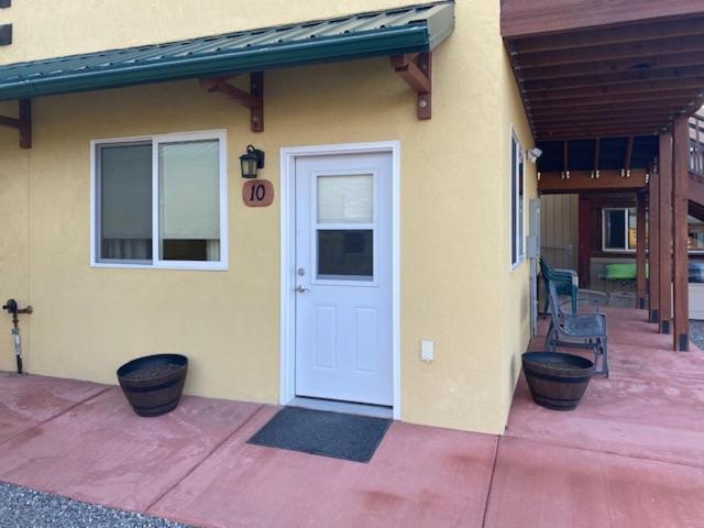 Yellowstone Riverside Cottages Gardiner Exterior foto